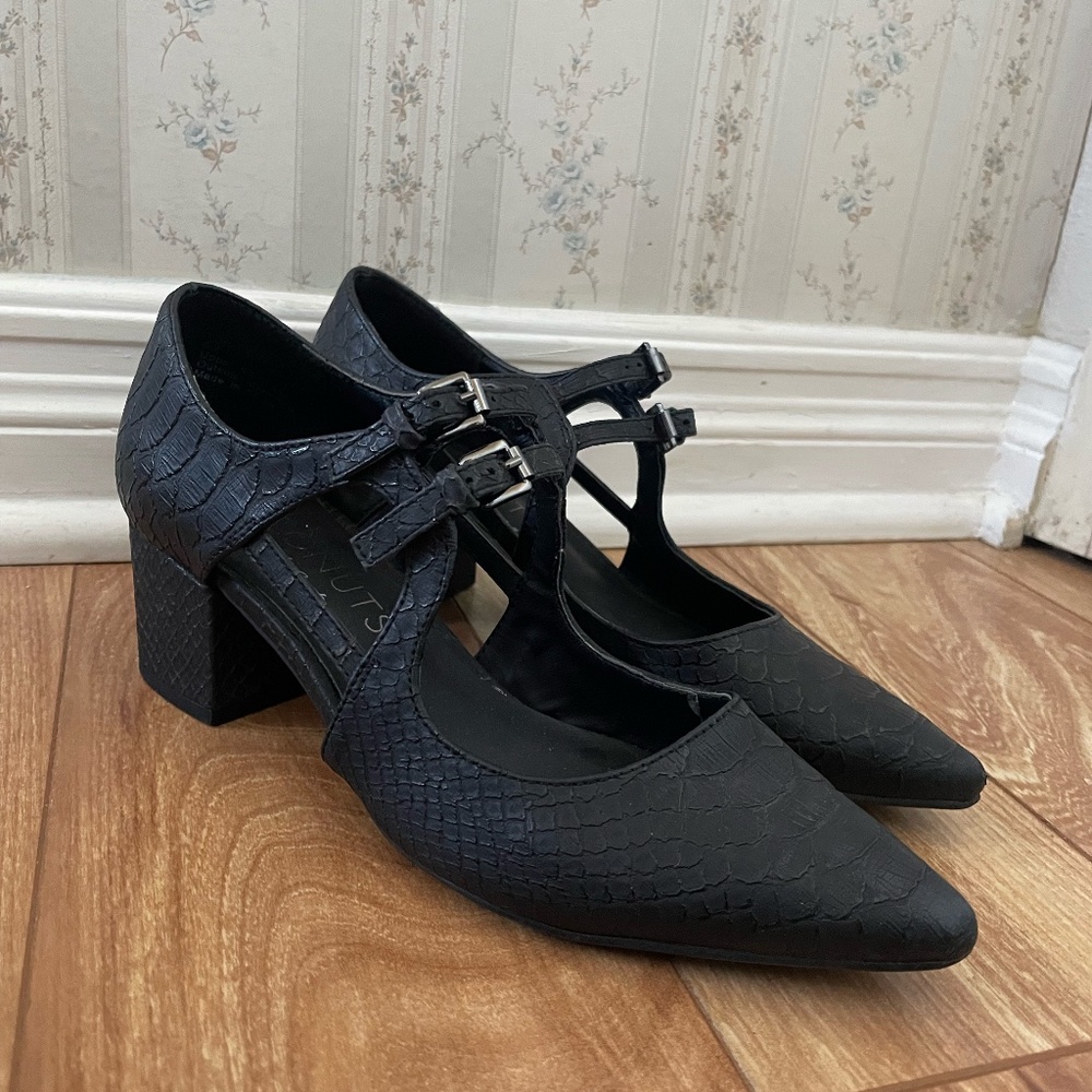 Coconuts by Matisse Black Pointed-Toe Block Heels… - image 1